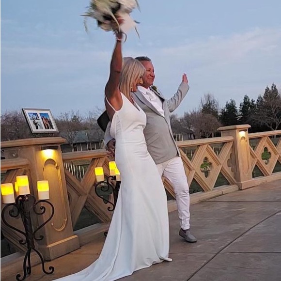 Beautiful mermaid bridal gown - Picture 8 of 16